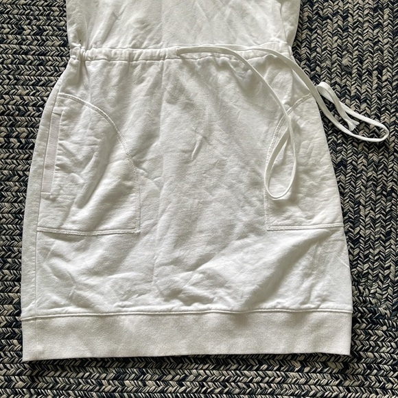 Michael Kors Drawstring dress. Cover up. Hoodie. Pockets. medium. - Picture 3 of 5